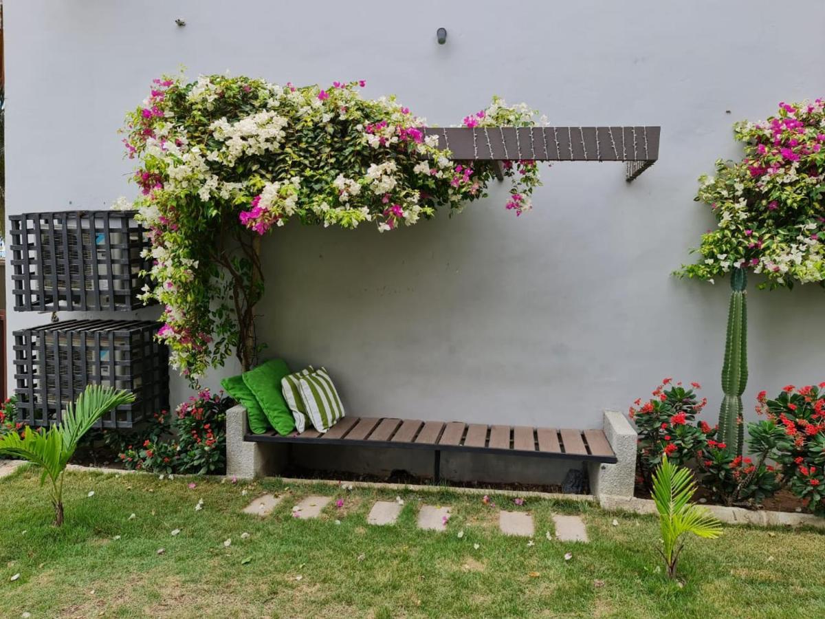 Serenity Residences & Spa - Kokrobite Beach Exterior foto